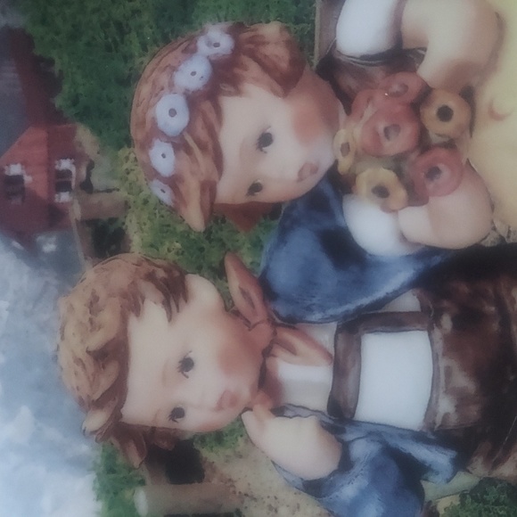 M.J. HUMMEL Country Crossroads Little Companions - MA7071 - Picture 3 of 7